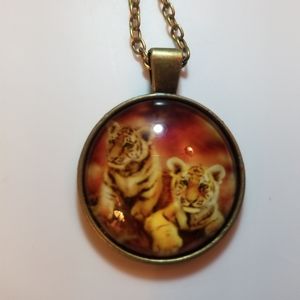 Vintage Fashion Necklace tiger glass pendant